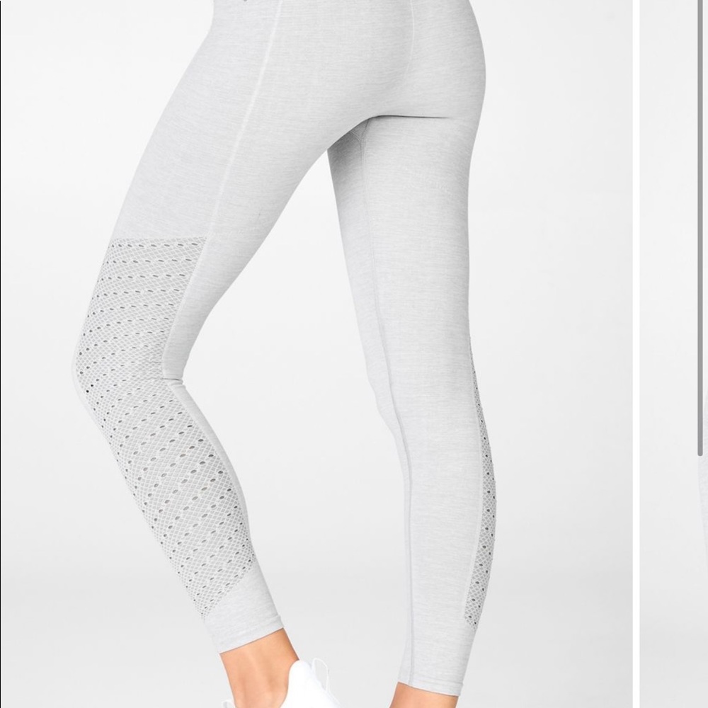 Fabletics Sync High Waisted Seamless Leggings 7/8 - image 2